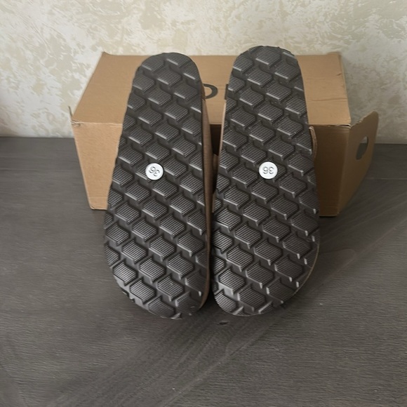 KIDMI Women's Suede Clogs Leather Mules Cork Footbed Sandals Potato Shoes - Picture 3 of 3